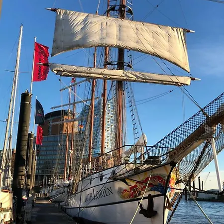 Hotel Segelschiff Loth Lorien